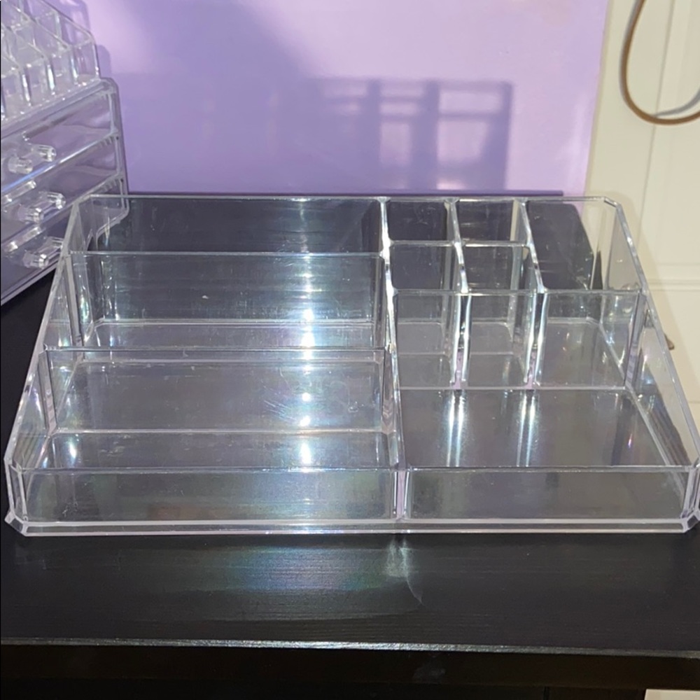 Acrylic makeup organizer